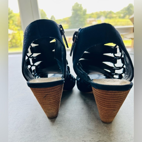 Vince Camuto Navy Suede Heels - Picture 3 of 9